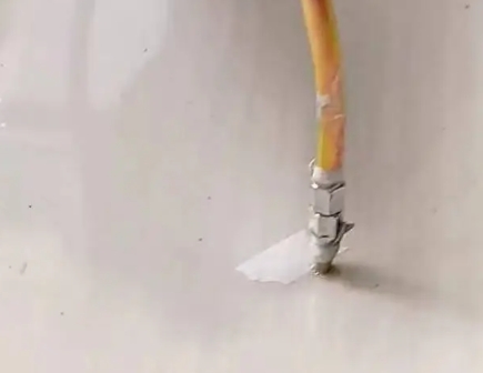 湟中瓷砖空鼓维修公司专业解答在瓷砖铺贴过程中，如果使用的砂料过粗（如全部使用了粗砂），可能会导致以下问题